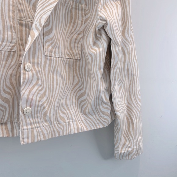 Levi's Premium Denim Shrunken Beige
Swirl Button Front Jacket - Picture 7 of 8